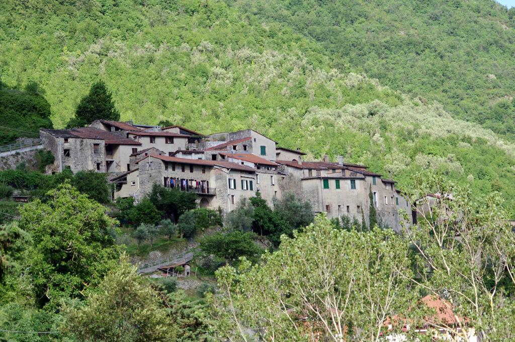 Agriturismo Mulino Del Castello Nasino Exterior foto