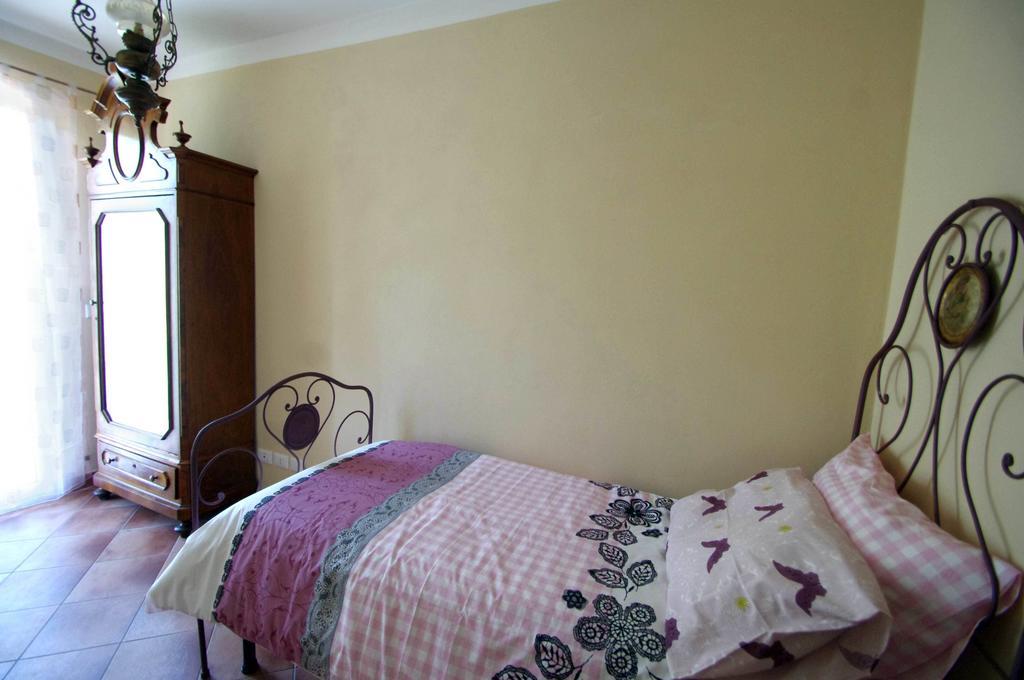 Agriturismo Mulino Del Castello Nasino Zimmer foto